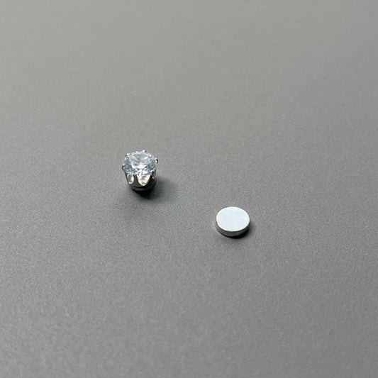 Cubic Silver Ear Stud (Magnetic Non-Pierced)
