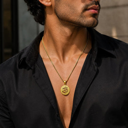 Om Pendant with chain (Gold)