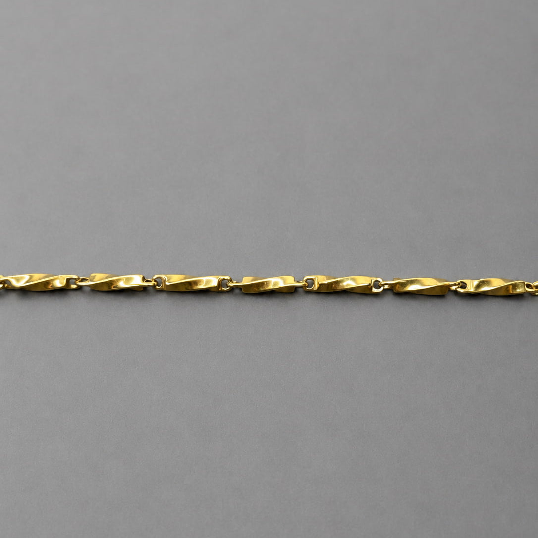 Twist Gold Bracelet
