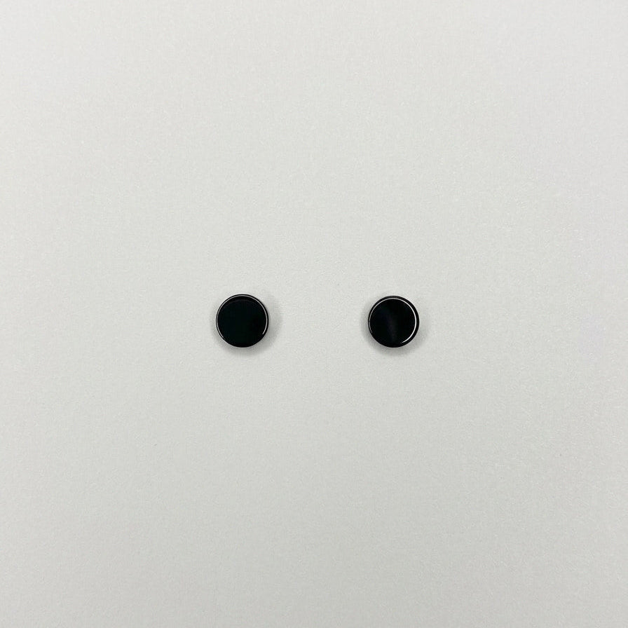 Round Black Stud (Magnetic Non-Pierced)