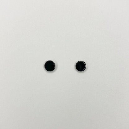 Round Black Stud (Magnetic Non-Pierced)