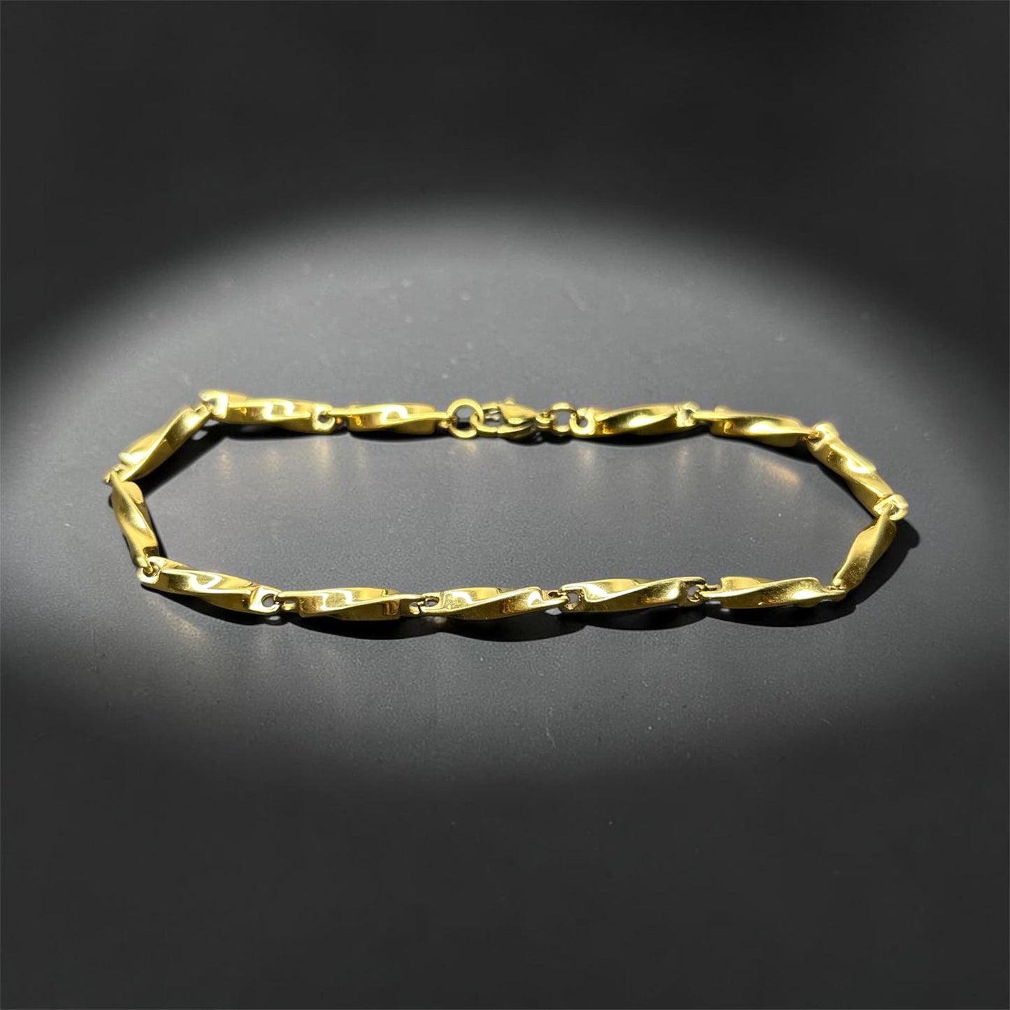 Twist Gold Bracelet