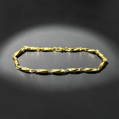 Twist Gold Bracelet