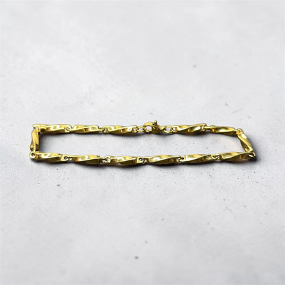 Twist Gold Bracelet