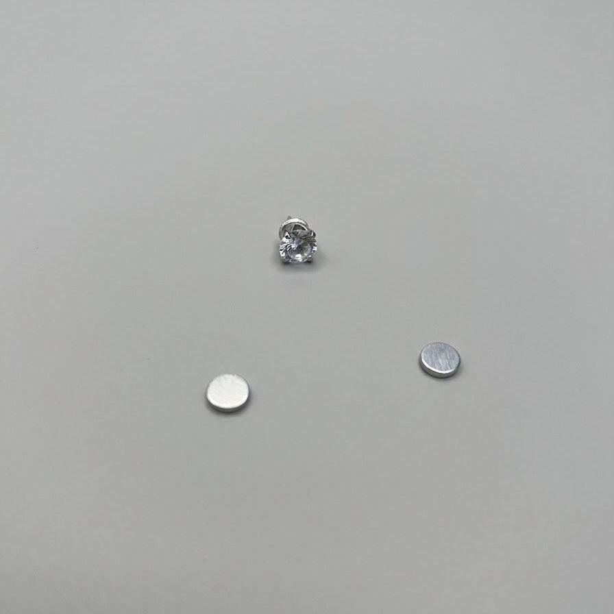 Cubic Silver Ear Stud (Magnetic Non-Pierced)